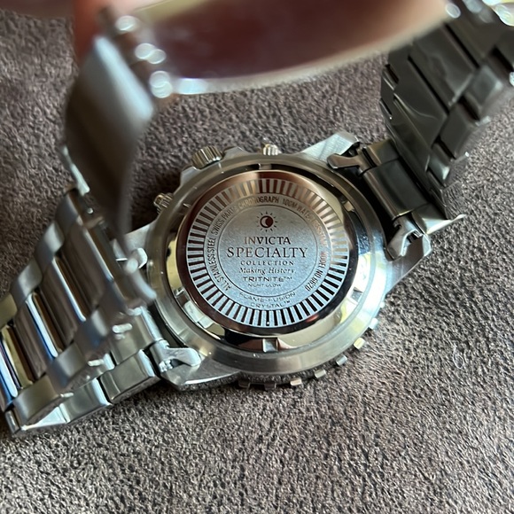 Invicta Monochrome Chronograph - Picture 5 of 6